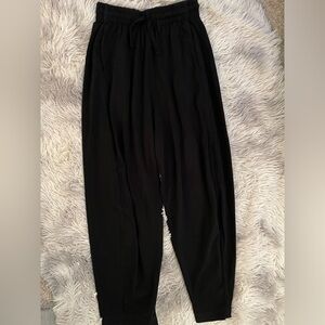 Women’s Zara Casual black Sweat pants. Size Small.